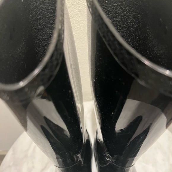 UGG Rainboots - Picture 6 of 6